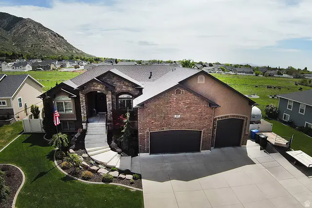 909 E 2050 N, North Ogden, UT 84414 - #2