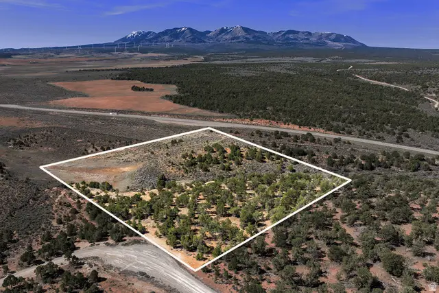 872 S Hideaway Cv, Monticello, UT 84535 - #3