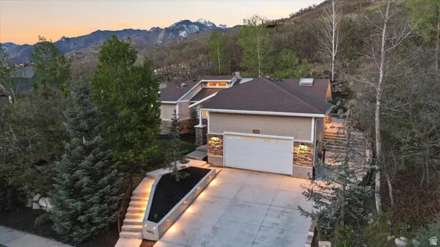 10873 S Lostwood Dr, Sandy, UT 84092 - #2