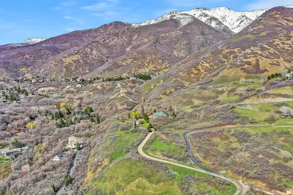 6464 Bybee Dr, Ogden, UT 84403