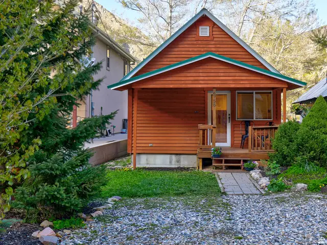 6758 Fairfax Dr, Provo, UT 84604 - #3