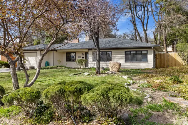 1889 E 4675 S, Holladay, UT 84117 - #1