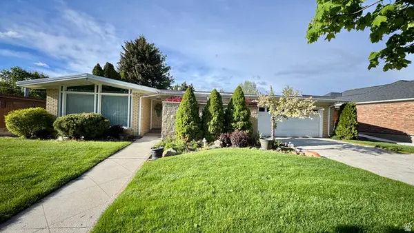 159 E Main St, Hyrum, UT 84319