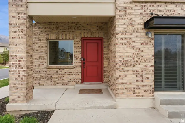 91 N Rio Grand Ave, Farmington, UT 84025 - #3