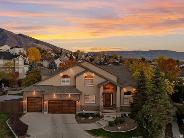 1074 E Black Forest Dr S, Sandy, UT 84094 - #1