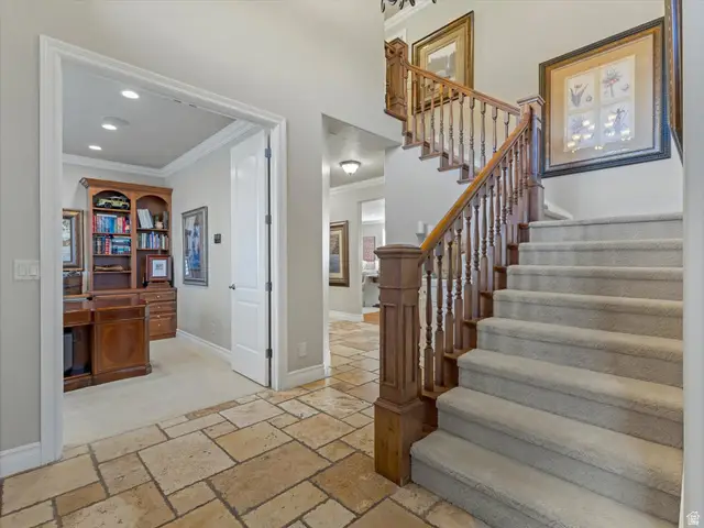 1074 E Black Forest Dr S, Sandy, UT 84094 - #2