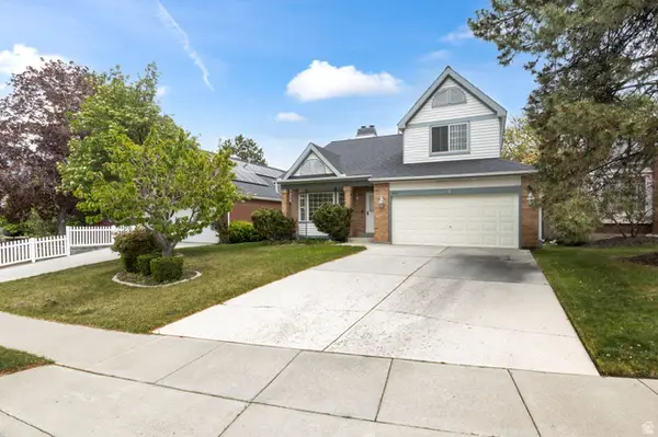 8649 S Alta Dr, Sandy, UT 84093