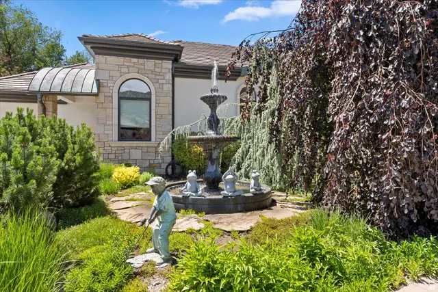 6274 S Oles Ln E, Holladay, UT 84121 - #3