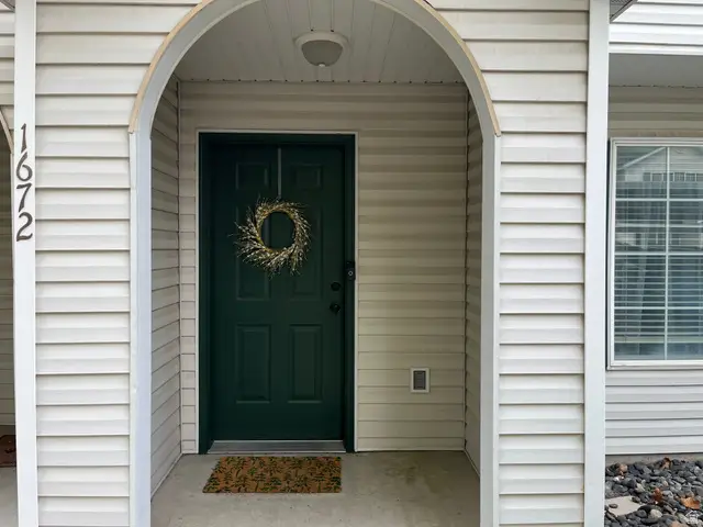 1672 S Canyonwoods E, Ogden, UT 84404 - #2