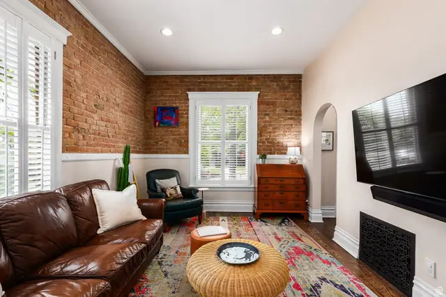 374 N F St E, Salt Lake City, UT 84103 - #2