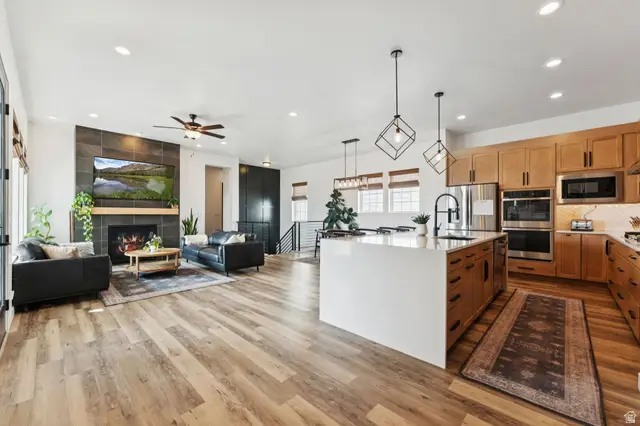 6241 W Arranmore Dr, South Jordan, UT 84009 - #3