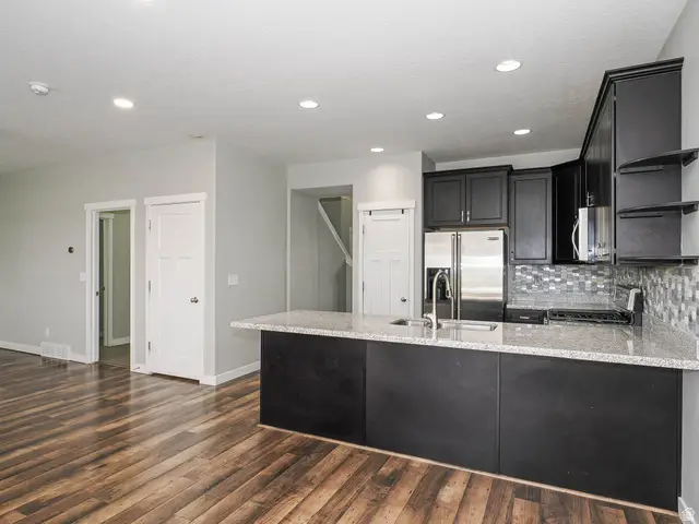 932 W Freedom Way, Bluffdale, UT 84065 - #3