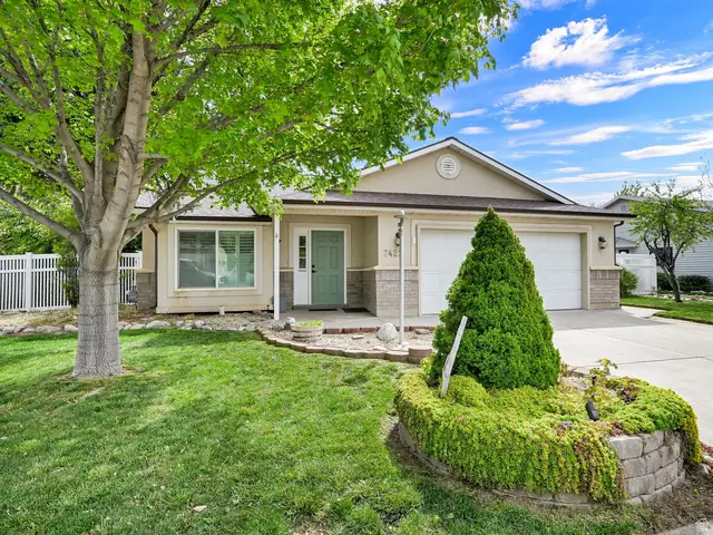 7422 S Shay Ln, South Weber, UT 84405 - #3