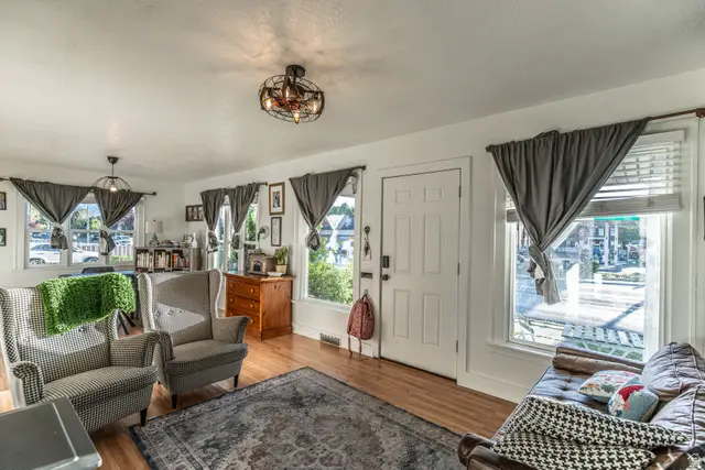 409 S 400 E, Springville, UT 84663 - #3