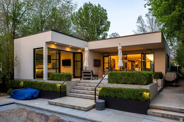 948 S Lincoln St E, Salt Lake City, UT 84105