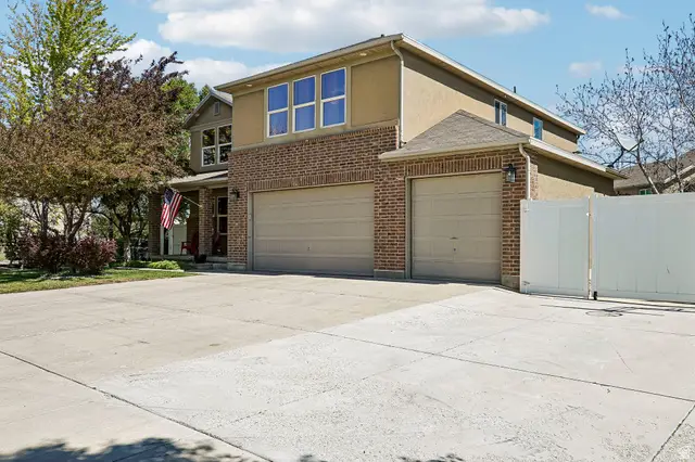 13727 S Blayde Dr W, Herriman, UT 84096 - #2