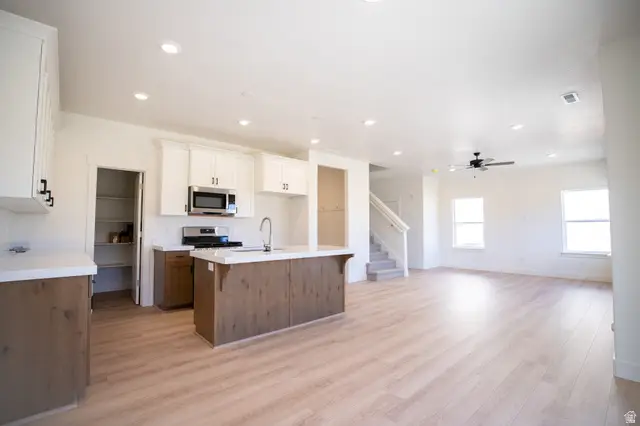 1084 N 1020 W Lot #4 W #7, Salem, UT 84653 - #3