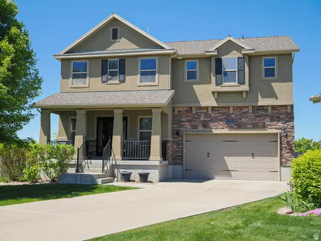 879 W Saddlebrook Dr, Kaysville, UT 84037 - #2