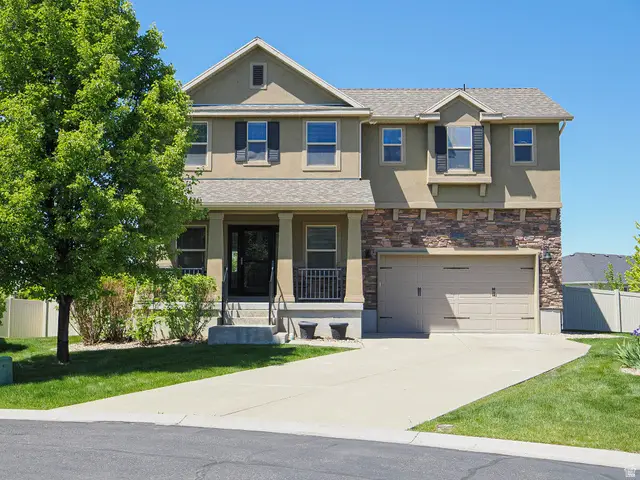 879 W Saddlebrook Dr, Kaysville, UT 84037 - #3