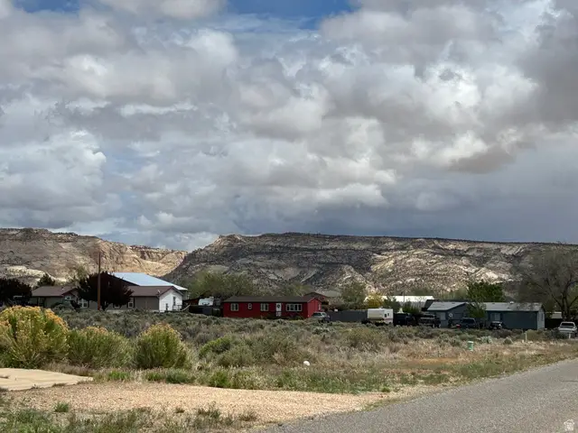705 W 500 S #141, Escalante, UT 84726 - #2