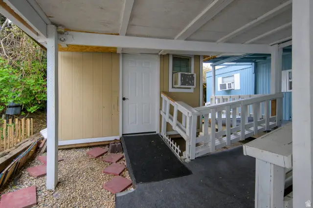 41 W Crawford Pl S, Sandy, UT 84070 - #2