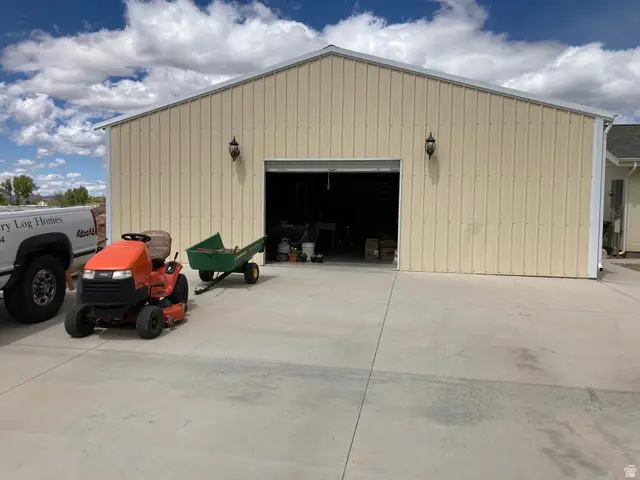 610 W Old Highway 91 S, Parowan, UT 84761 - #2