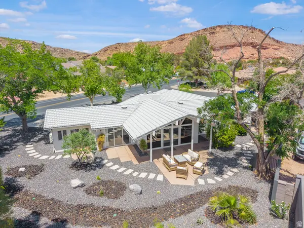 1355 Nelson Cir, Bloomington, UT 84790