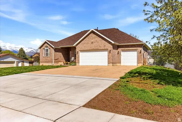 670 W Young St, Morgan, UT 84050 - #2