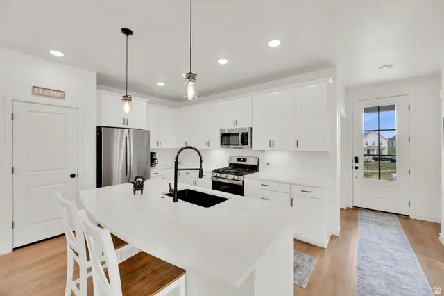 11152 S Moon Valley Dr #901, South Jordan, UT 84009 - #3