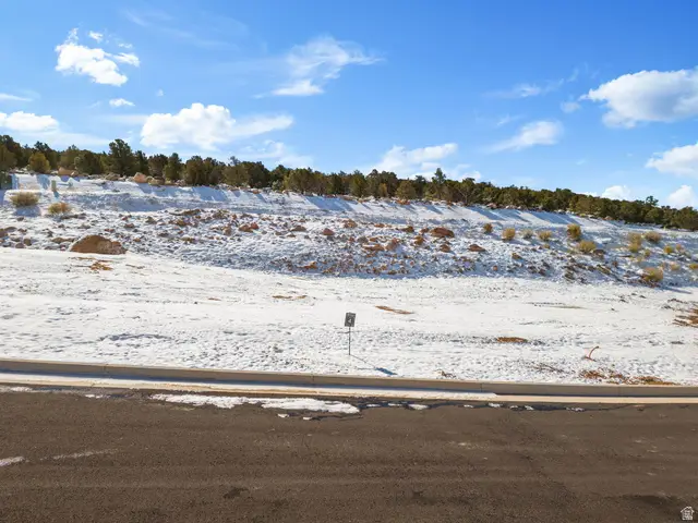 3211 W Moon Crest Dr #4, Cedar City, UT 84720 - #1