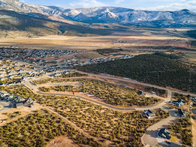 3105 W Moon Crest Dr #8, Cedar City, UT 84720 - #1