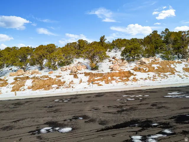 3184 W Moon Crest Dr #11, Cedar City, UT 84720 - #1