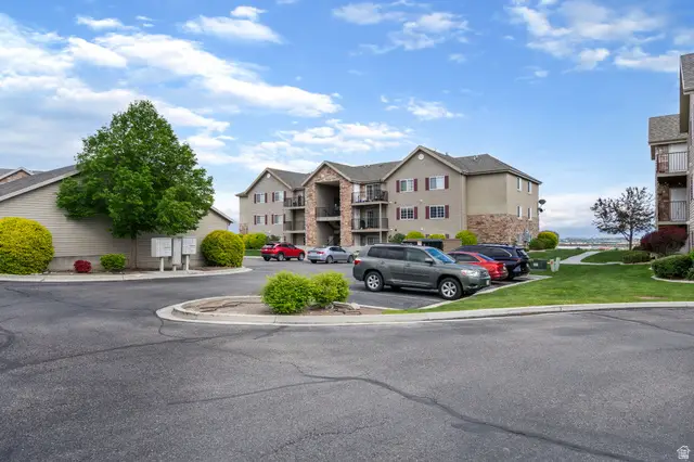 37 W Ridge Rd, Saratoga Springs, UT 84045 - #3