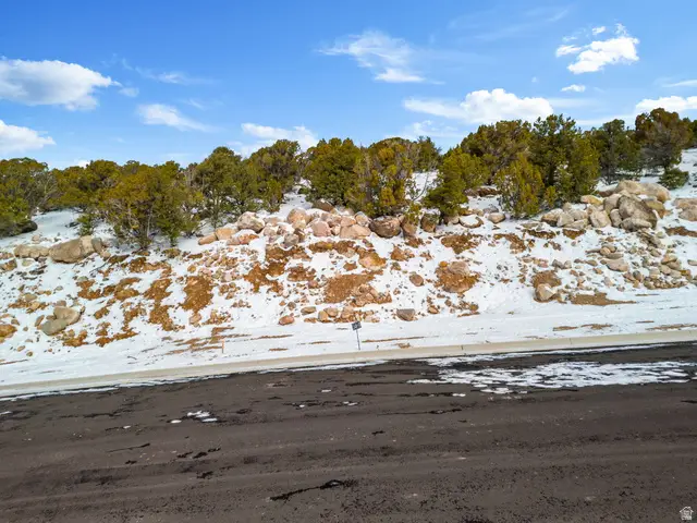 3212 W Moon Crest Dr #12, Cedar City, UT 84720 - #1