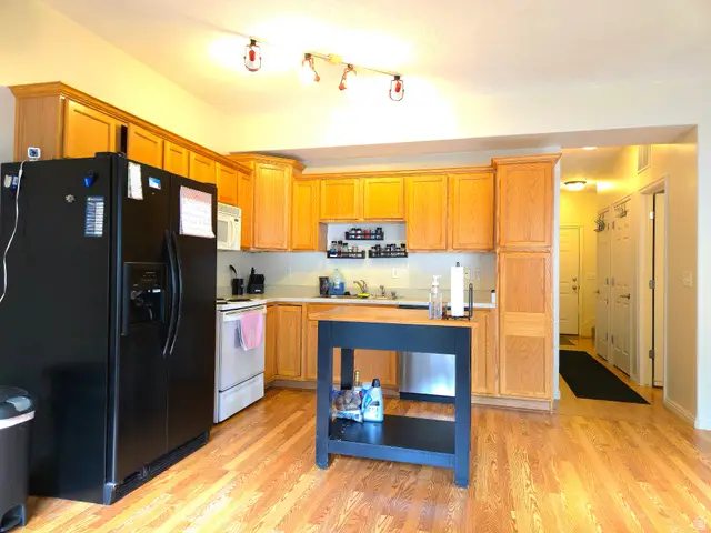 6678 S Pines Point Way W, West Jordan, UT 84084 - #1