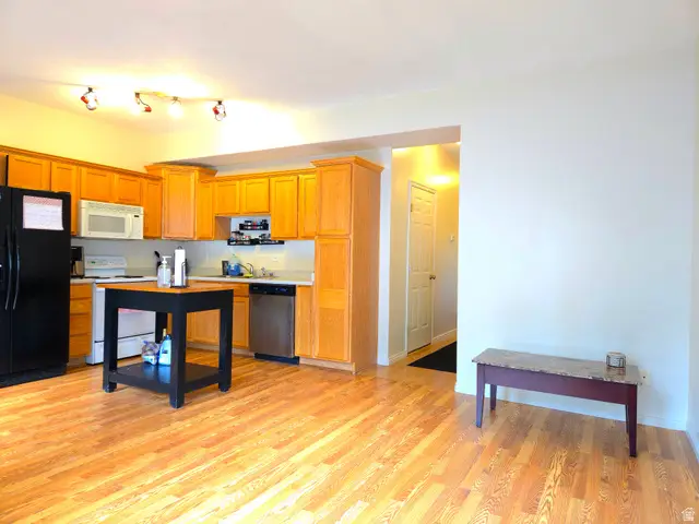 6678 S Pines Point Way W, West Jordan, UT 84084 - #2