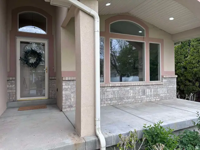 5754 S Crest Flower Way W, Kearns, UT 84118 - #3
