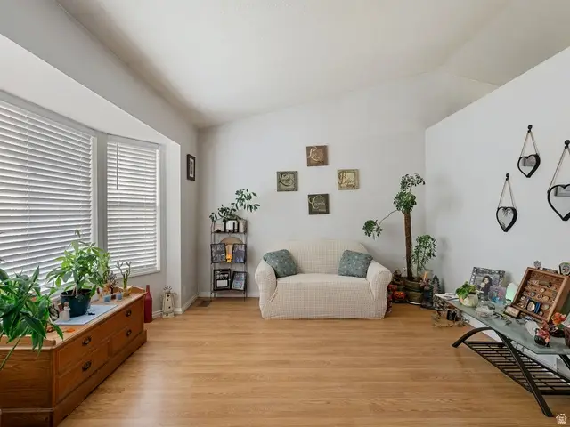 5831 S Far Vista Dr, Salt Lake City, UT 84118 - #2