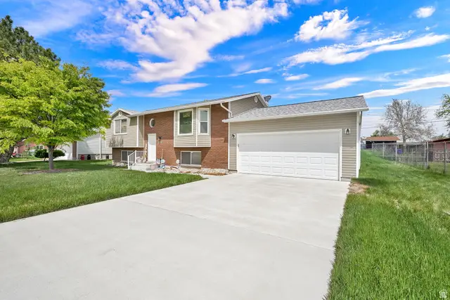 1890 W 2400 S, Syracuse, UT 84075 - #2