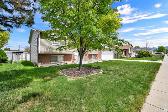 1890 W 2400 S, Syracuse, UT 84075 - #3