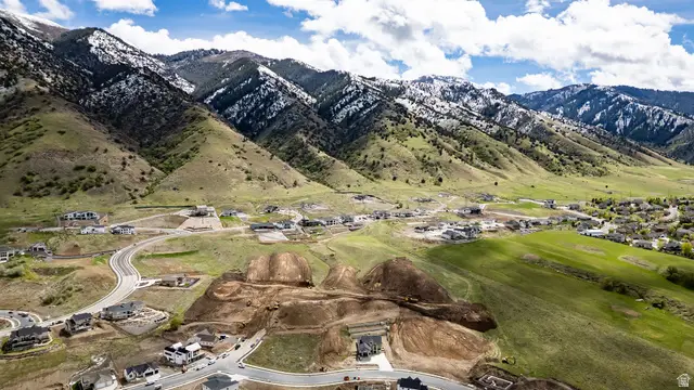 256 N Sherwood Dr #3, Providence, UT 84332 - #2