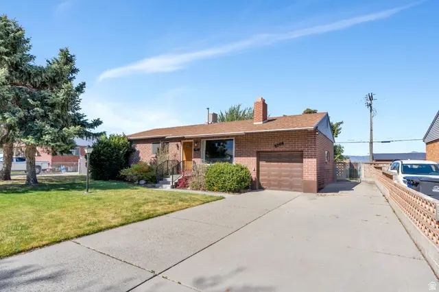 9768 S Garnet Dr, Sandy, UT 84094 - #3