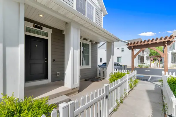 272 E Kirsten Ln, North Salt Lake, UT 84054