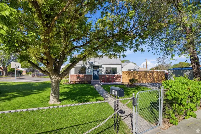 1270 S Stewart St W, Salt Lake City, UT 84104 - #2