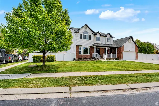 8233 S Creekwood Cir, West Jordan, UT 84088 - #2