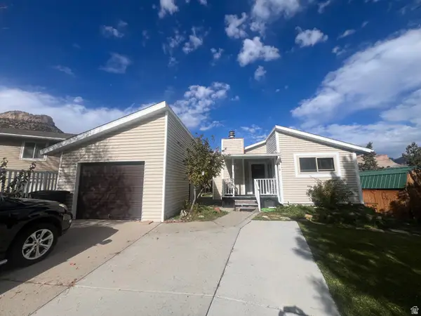 819 Castle Gate Cir, Helper, UT 84526