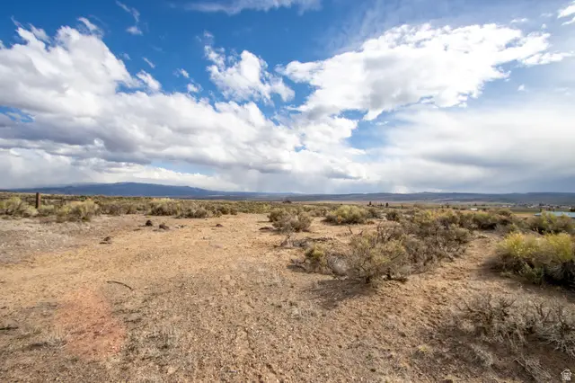 1400 E Highline Rd #1, Loa, UT 84747 - #1