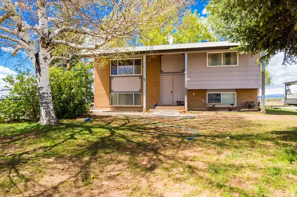 5759 N 11500 E, Lapoint, UT 84039