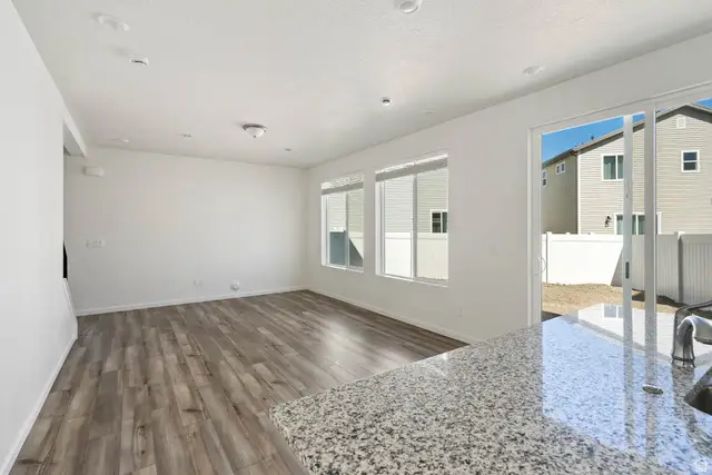 363 E Halls Creek Rd, Saratoga Springs, UT 84045 - #3