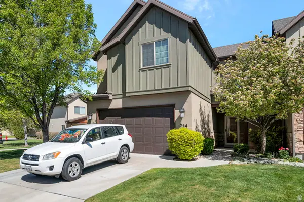 724 W Mystic Brook Way Way S, South Jordan, UT 84095